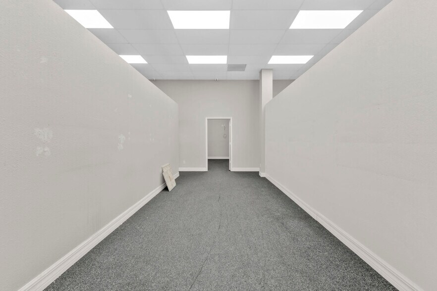 More Photos Of 4694 Tamiami Trl, Port Charlotte Freestanding For Lease