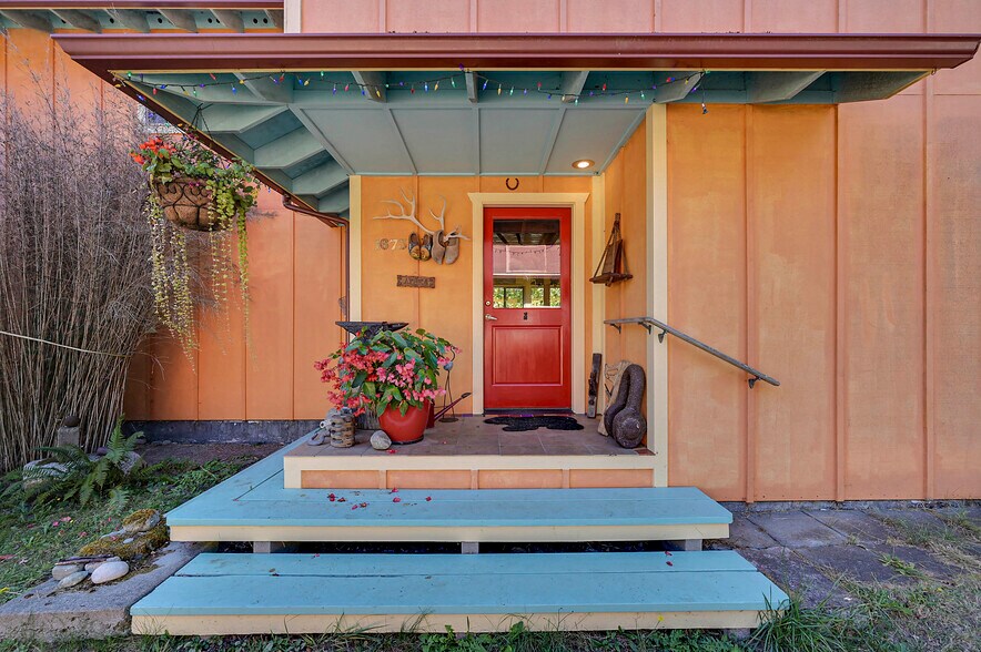 More Photos Of 1673 Woodland Dr, Port Townsend Winery Vineyard For Sale