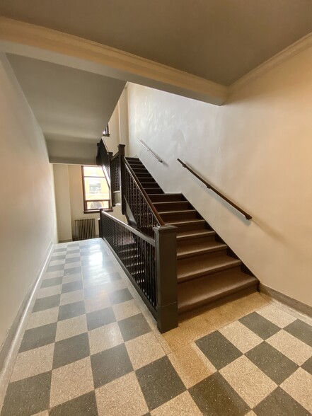 More Photos Of 200-202 E Washington St, Ann Arbor Medical For Lease