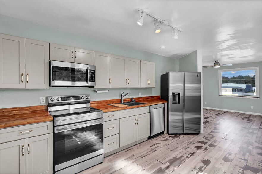 More Photos Of 892 Hwy 210, Holly Ridge Freestanding For Sale