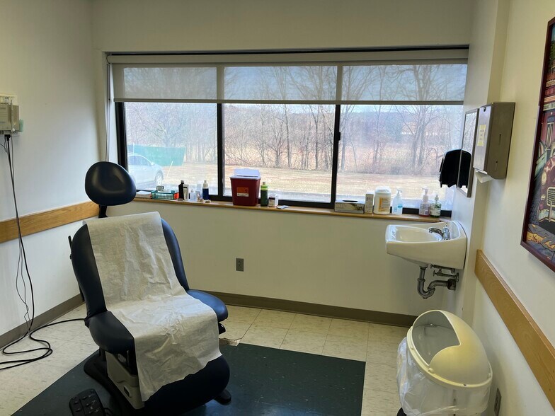 More Photos Of 1547 Columbia Tpke, Castleton On Hudson Medical For Sale