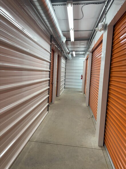 More Photos Of 2851 Business Pl SE, Massillon Self Storage For Sale