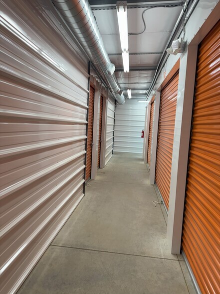 More Photos Of 2851 Business Pl SE, Massillon Self Storage For Sale