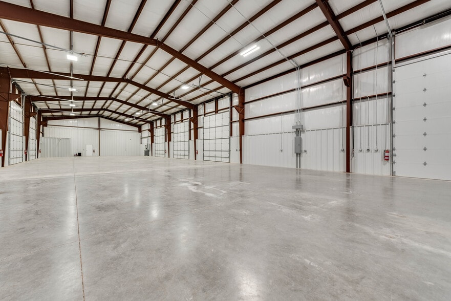 More Photos Of 3017 W County Road 115, Midland Warehouse For Lease