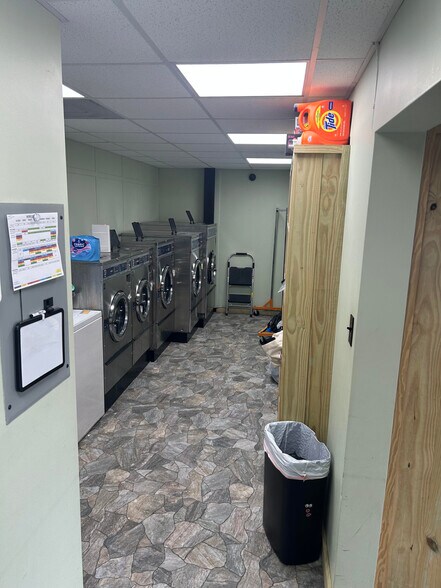 More Photos Of 1309 S Collins St, Plant City Freestanding For Sale