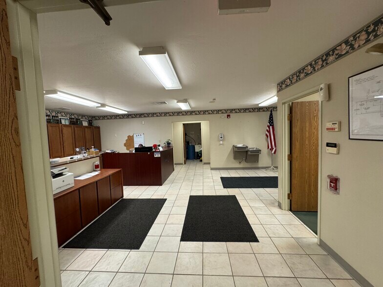 More Photos Of 1046 Ekastown Rd, Saxonburg Office Residential For Lease