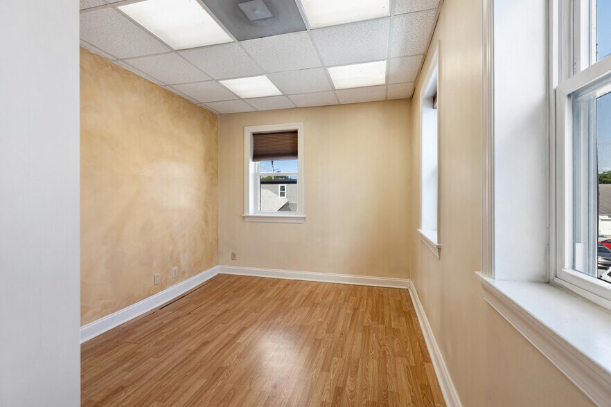 More Photos Of 363 E Lincoln Hwy, Exton Freestanding For Lease