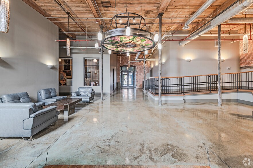 More Photos Of 1082 Davol St, Fall River Apartments For Lease