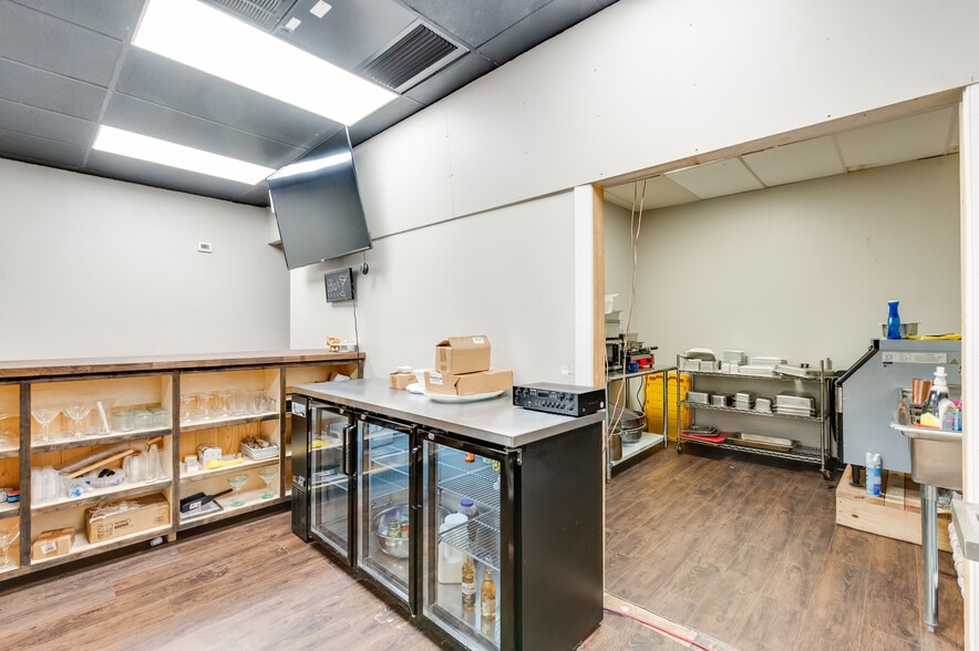 More Photos Of 1217-1219 E Main St, Richmond Storefront For Sale