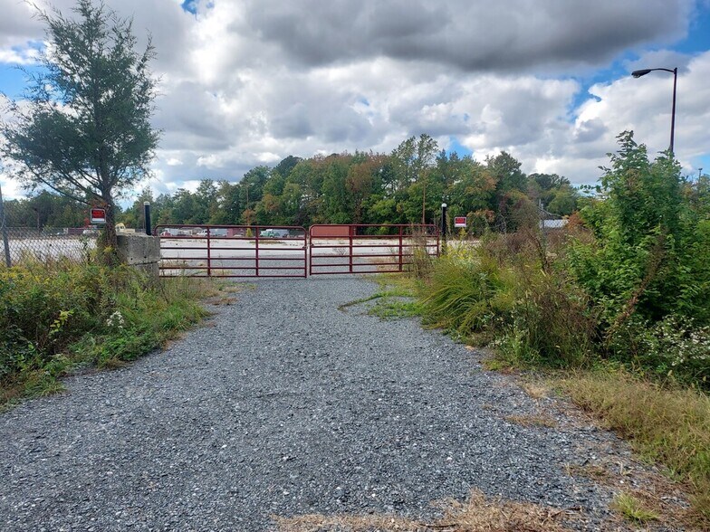 More Photos Of 920 Airpax Road Airpax rd, Cambridge Land For Lease