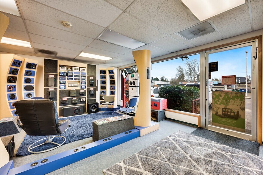 More Photos Of 15315 1st Ave S, Burien Auto Repair For Sale