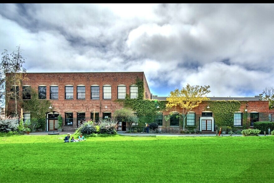 More Photos Of 1250 Addison St, Berkeley Light Distribution For Lease