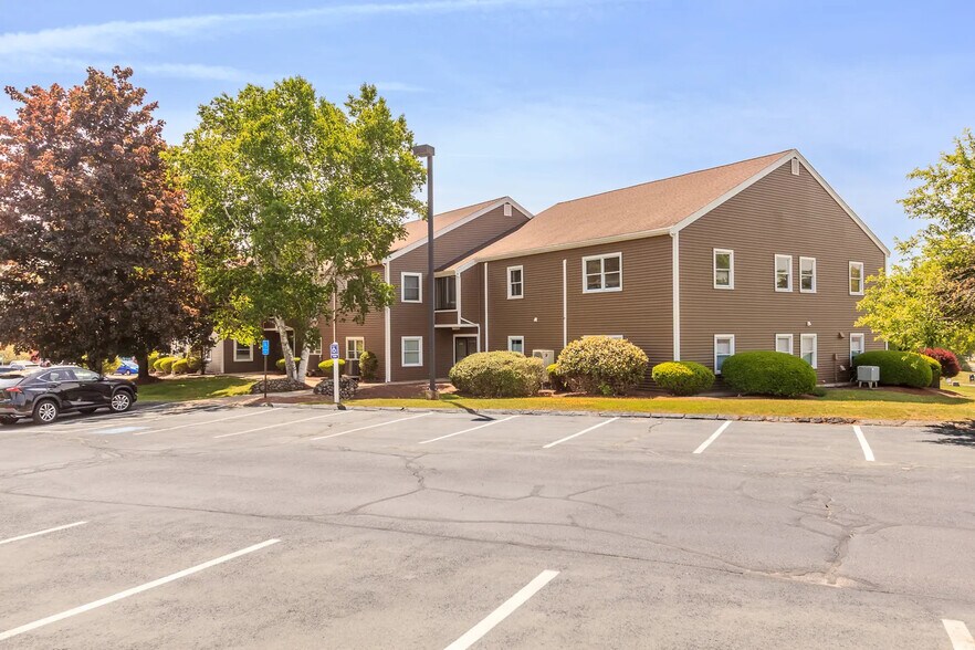 Primary Photo Of 45 Stiles Rd, Salem Office For Sale