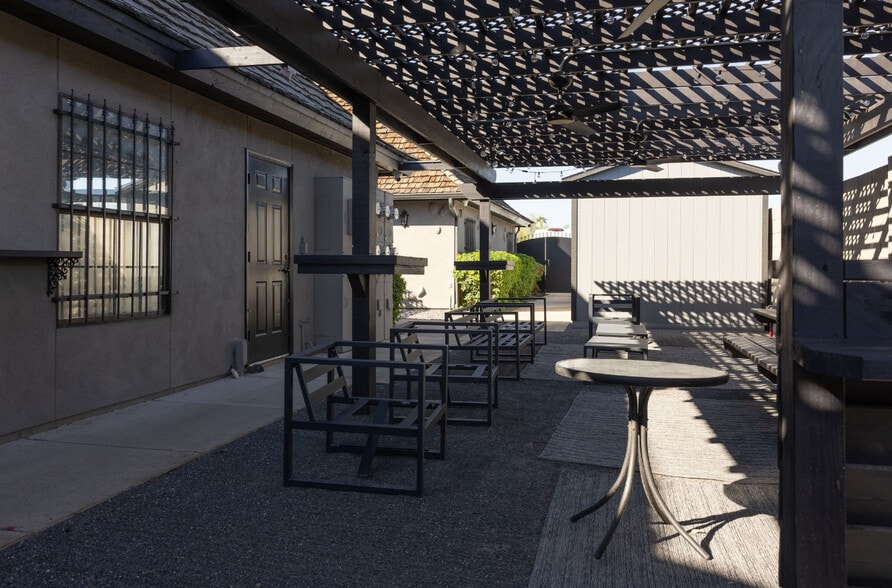 More Photos Of 40 W Brown Rd, Mesa Office For Sale