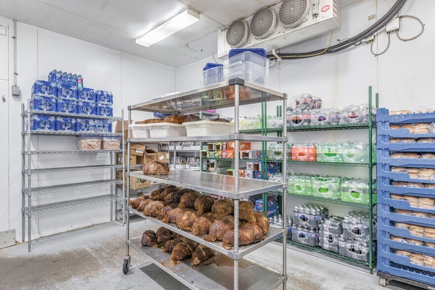 More Photos Of 122 E Poplar St, Nanticoke Restaurant For Sale