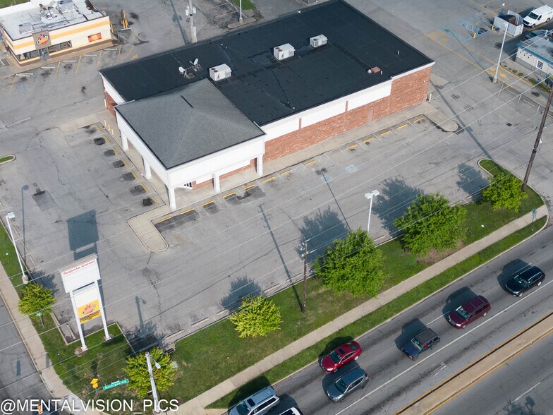 More Photos Of 7202 Michigan Rd, Indianapolis Drugstore For Lease