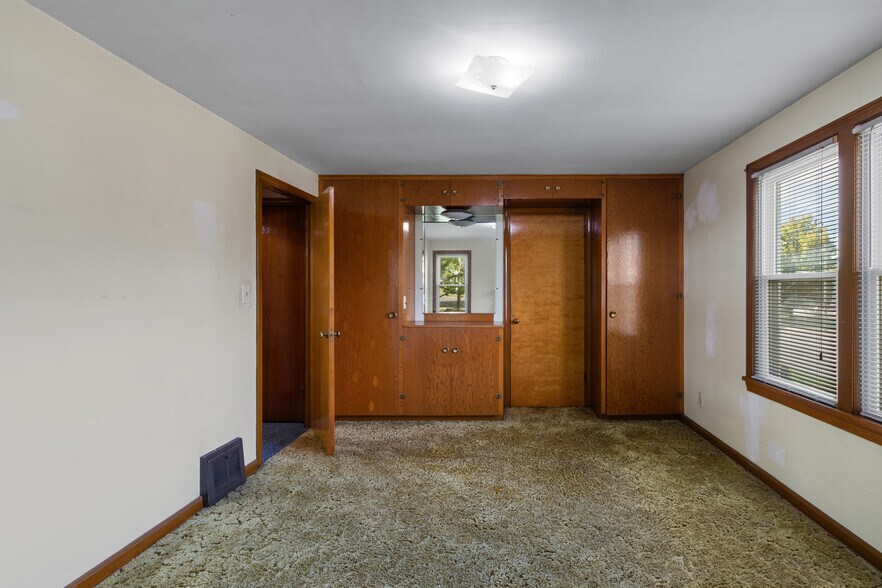 More Photos Of 1850 Whipple Ave NW, Canton Storefront Retail Residential For Sale