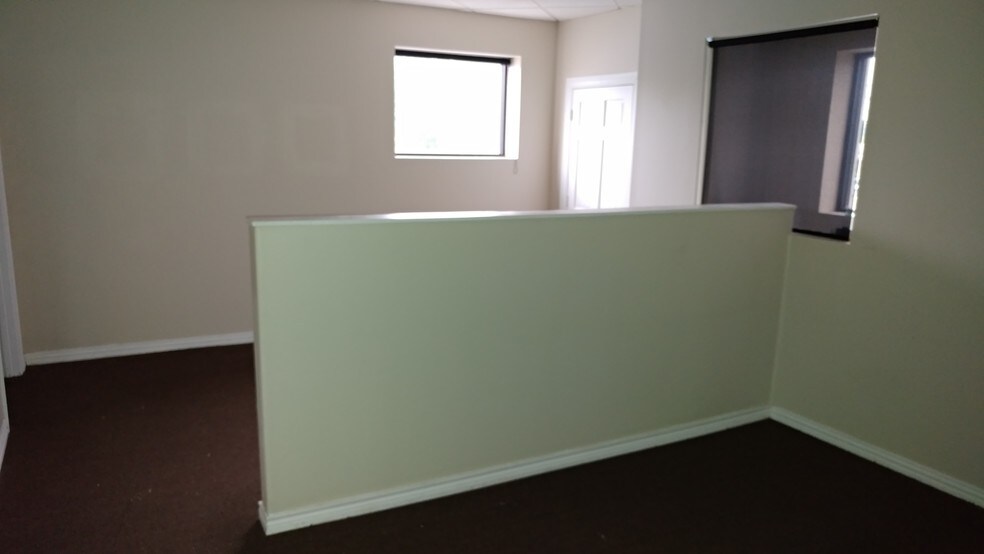 More Photos Of 6713 Broadway, Pearland Freestanding For Lease