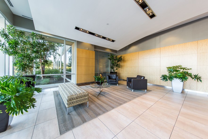 More Photos Of 11001 Lakeline Blvd, Austin Office For Lease