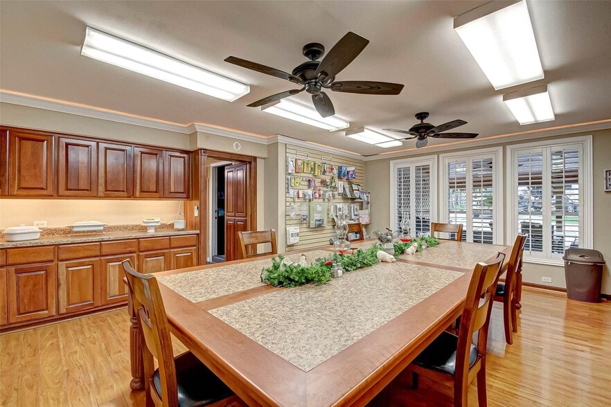 More Photos Of 103 Roundabout Ln, Huntsville Specialty For Sale