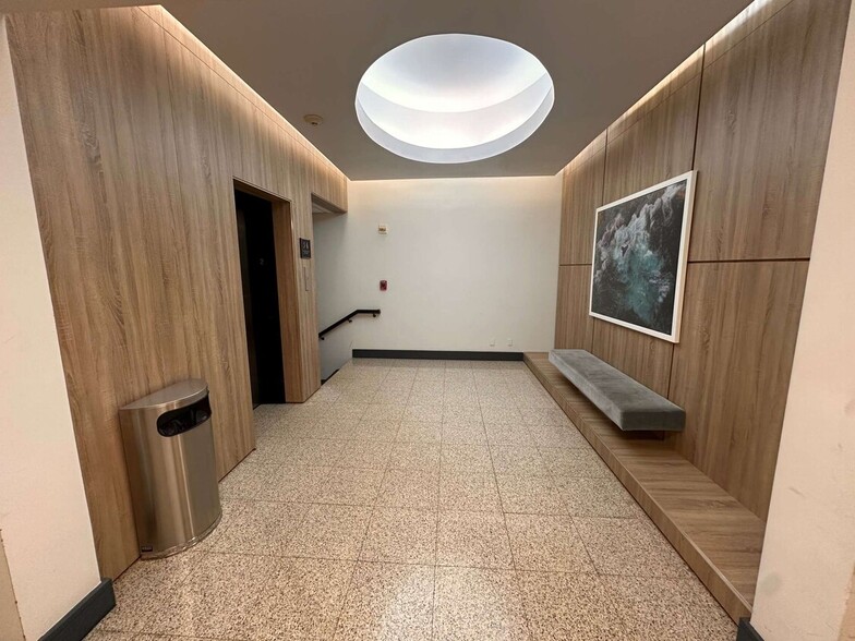 More Photos Of 3800 S Ocean Dr, Hollywood Office For Sale