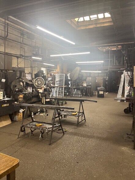 More Photos Of 8819 76th Ave, Glendale Distribution For Lease
