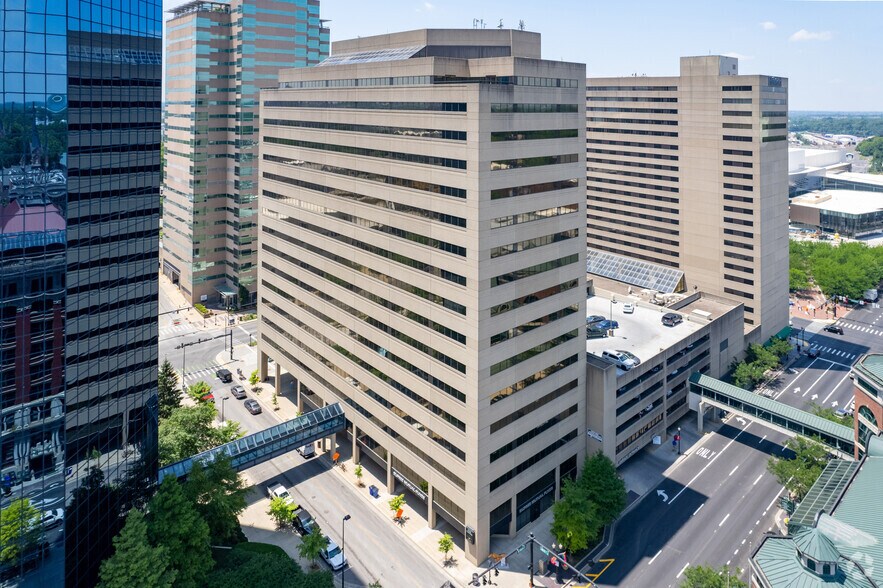 More Photos Of 333 W Vine St, Lexington Office For Lease