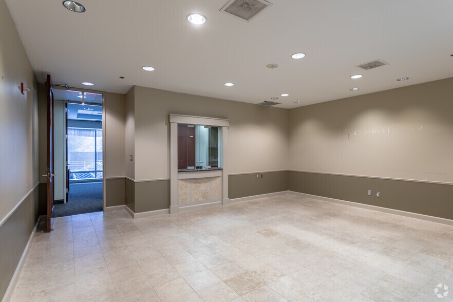 More Photos Of 10101 Reunion Pl, San Antonio Office For Lease
