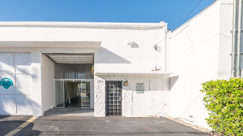 More Photos Of 363-365 NE 61st St, Miami Loft Creative Space For Lease