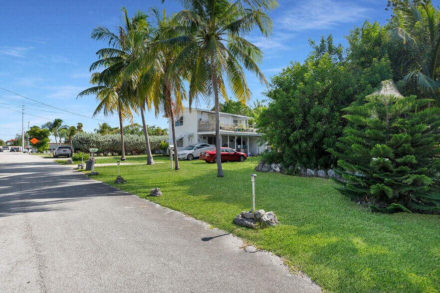 More Photos Of 329 63rd Court Gulf, Marathon Apartments For Sale