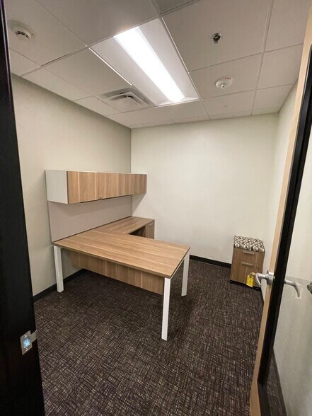 More Photos Of 19509 N Sunrise Blvd, Surprise Storefront Retail Office For Lease