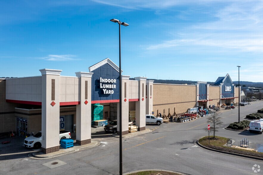 More Photos Of 5291 Hwy 280 S, Birmingham Unknown For Lease