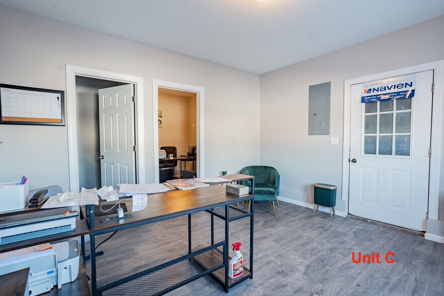 More Photos Of 8758 IN-9, Pendleton Light Manufacturing For Sale