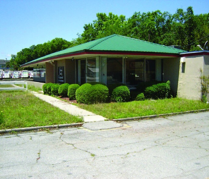 More Photos Of 3718 Ogeechee Rd, Savannah Restaurant For Lease