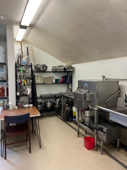 More Photos Of 125 Deadwood Rd, Lewiston Restaurant For Sale