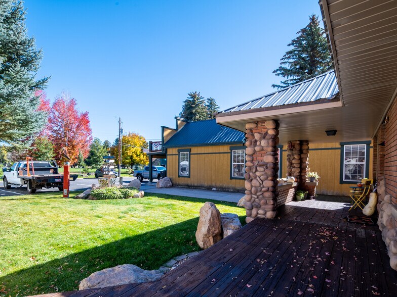 More Photos Of 237 S 7400 E, Huntsville Freestanding For Sale