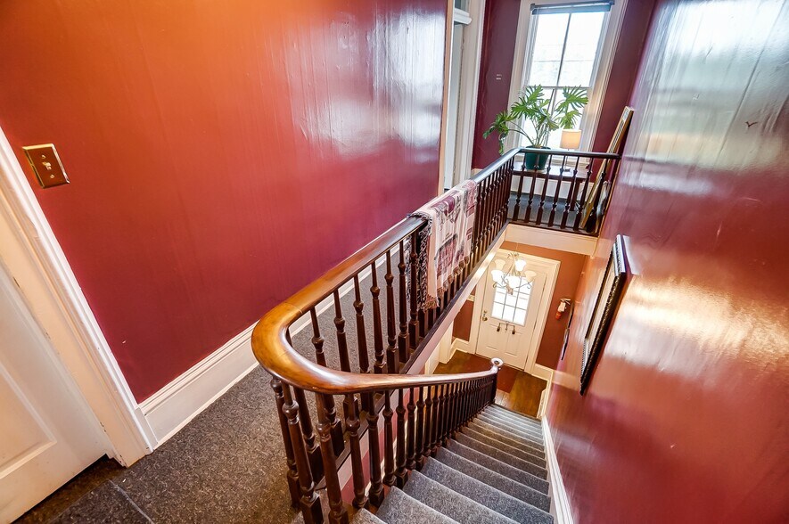 More Photos Of 1550 Lewis Center Rd, Lewis Center Freestanding For Sale