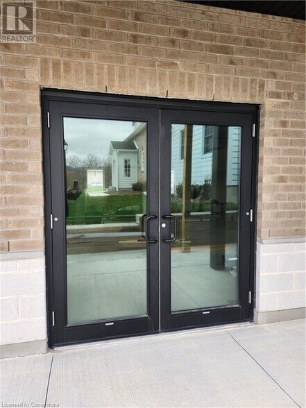 More Photos Of 415 Water St S, Cambridge General Retail For Lease