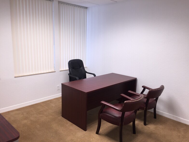 More Photos Of 2295 NW Corporate Blvd, Boca Raton Office Residential For Lease