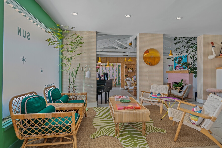 More Photos Of 555 S Warm Sands Dr, Palm Springs Hotel For Sale