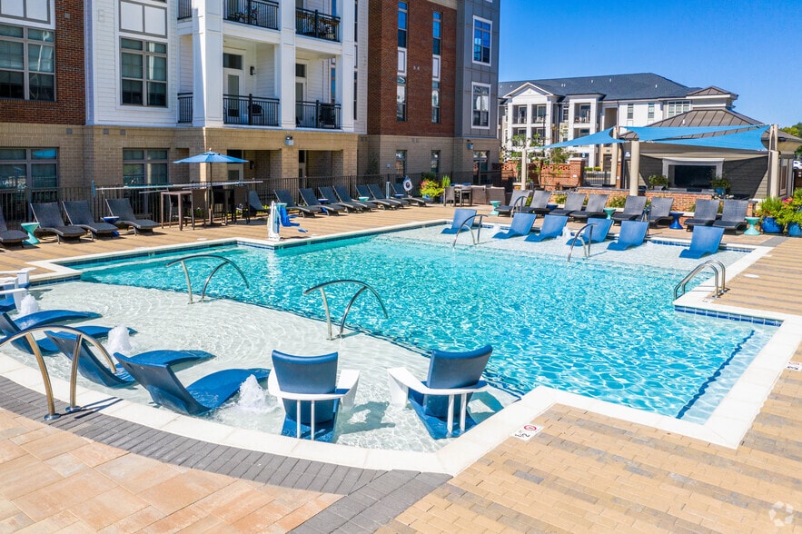 More Photos Of 7420 N Rea Park Ln, Charlotte Apartments For Lease