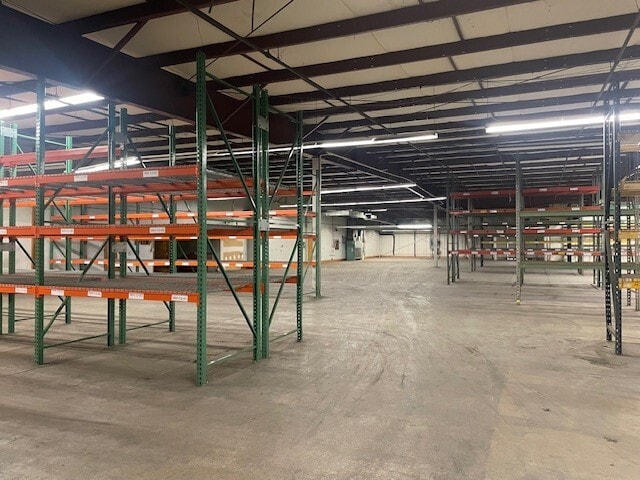 More Photos Of 2970 Perrowville Rd, Forest Warehouse For Lease