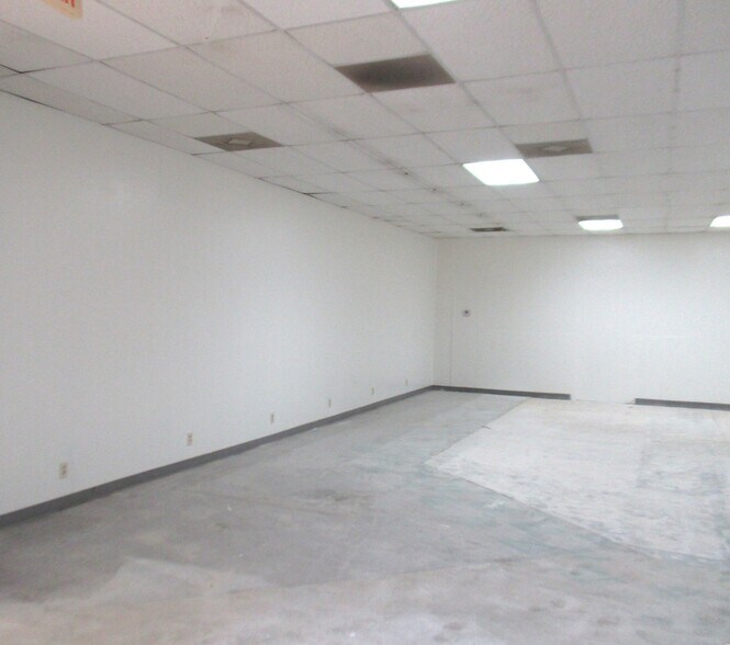 More Photos Of 10901 Crenshaw Blvd, Inglewood General Retail For Sale