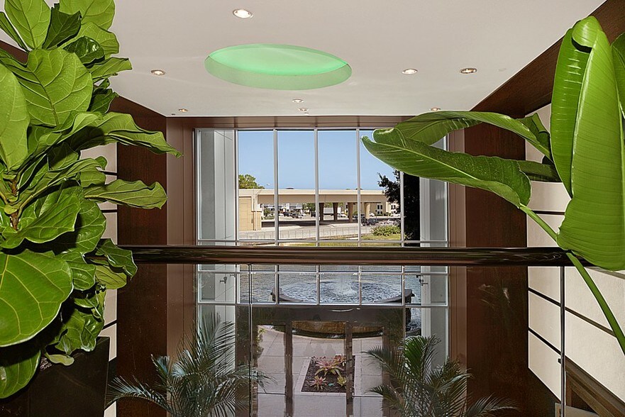 More Photos Of 12800 University Dr, Fort Myers Office For Lease