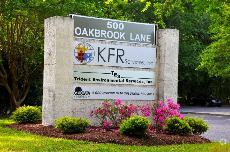 More Photos Of 500 Oakbrook Ln, Summerville Office For Lease