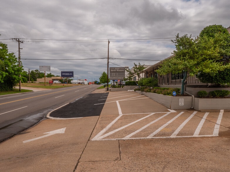 More Photos Of 7908 N Western Ave, Oklahoma City Freestanding For Lease