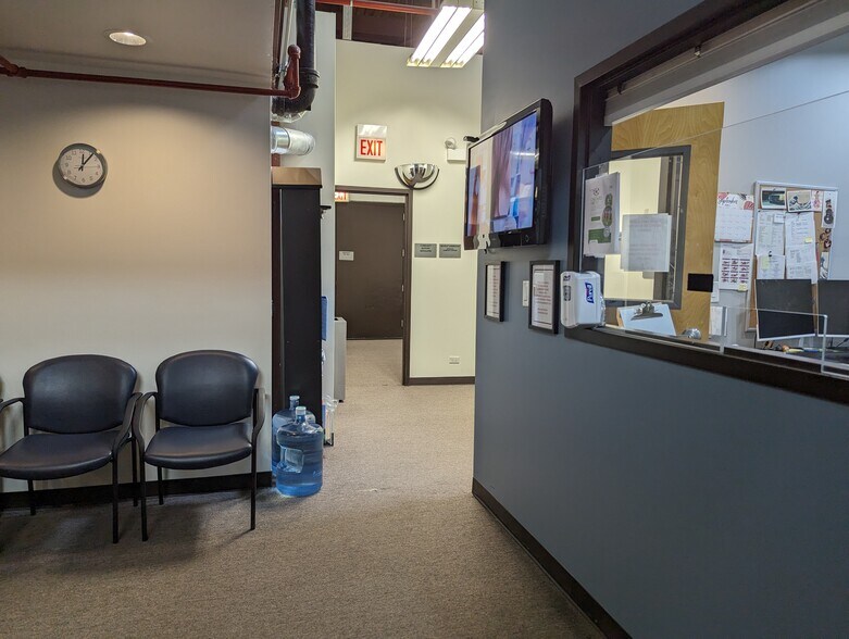 More Photos Of 1731-1749 N Elston Ave, Chicago General Retail For Lease