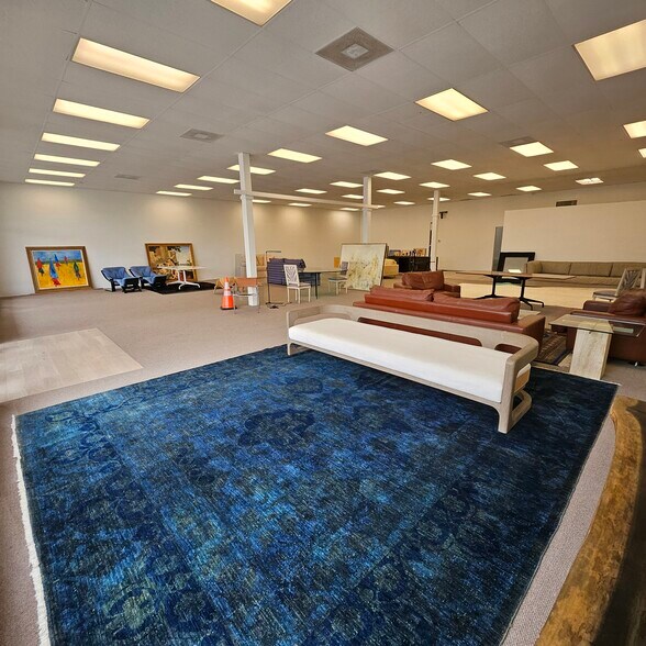 More Photos Of 2025 13th Ave, Vero Beach General Retail For Sale