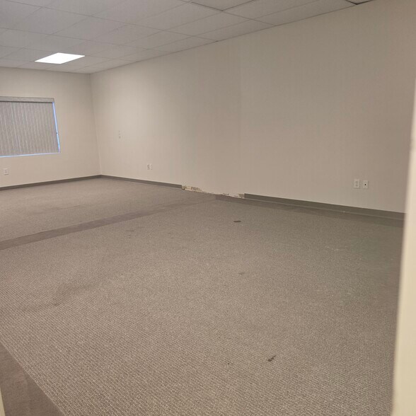 More Photos Of 4601 Hollow Tree Dr, Arlington Office For Lease