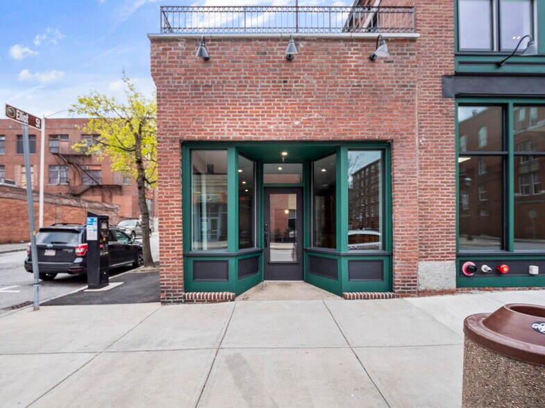 More Photos Of 138-140 Middlesex St, Lowell Storefront Retail Office For Lease